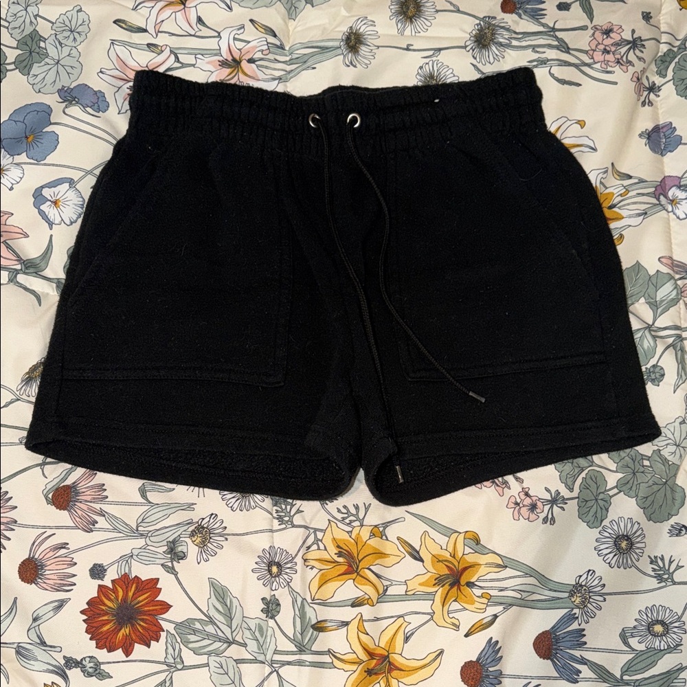 LOWEST PRICE! rue21 black sweat shorts size medium